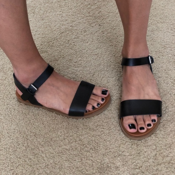 Universal Thread™ CHOOSE SIZE Details about Women's Nyla Ankle Strap Sandals Rose Gold Universal Thread™ CHOOSE SIZE Details about Women's Nyla Ankle Strap Sandals Rose Gold